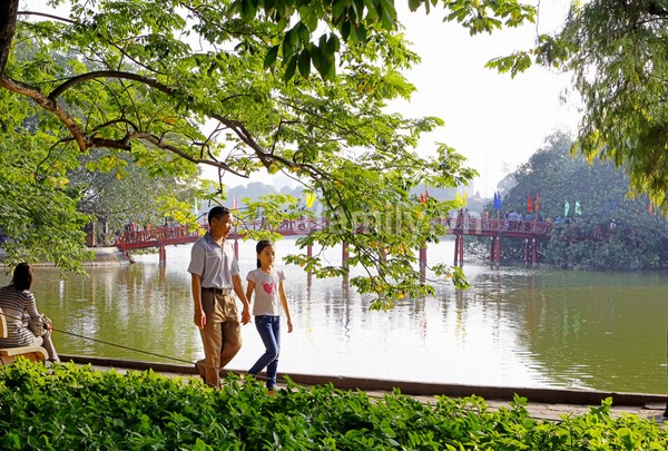 Miền[-]Bắc[-]duy[-]trì[-]ở[-]trạng[-]thái[-]hanh[-]khô,[-]miền[-]Nam[-]mưa[-]dông[-]vào[-]chiều[-]tối